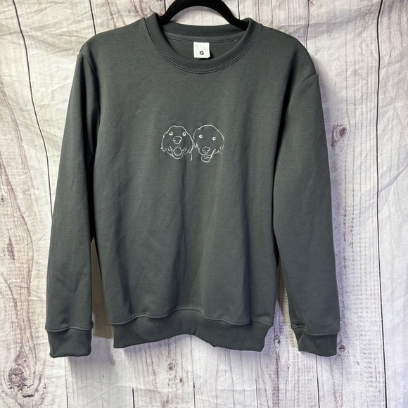 Embroidered Dog design Gray Graphic Crewneck Sweater Small - Picture 1 of 6